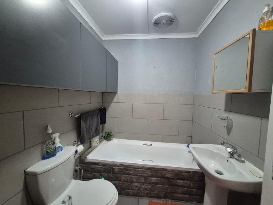 2 Bedroom Property for Sale in Worcester Western Cape